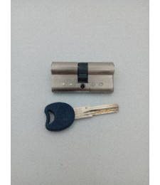 Cilindro 10010-70 (30-40) Desplazado Cromo Mate | Herrajes HE