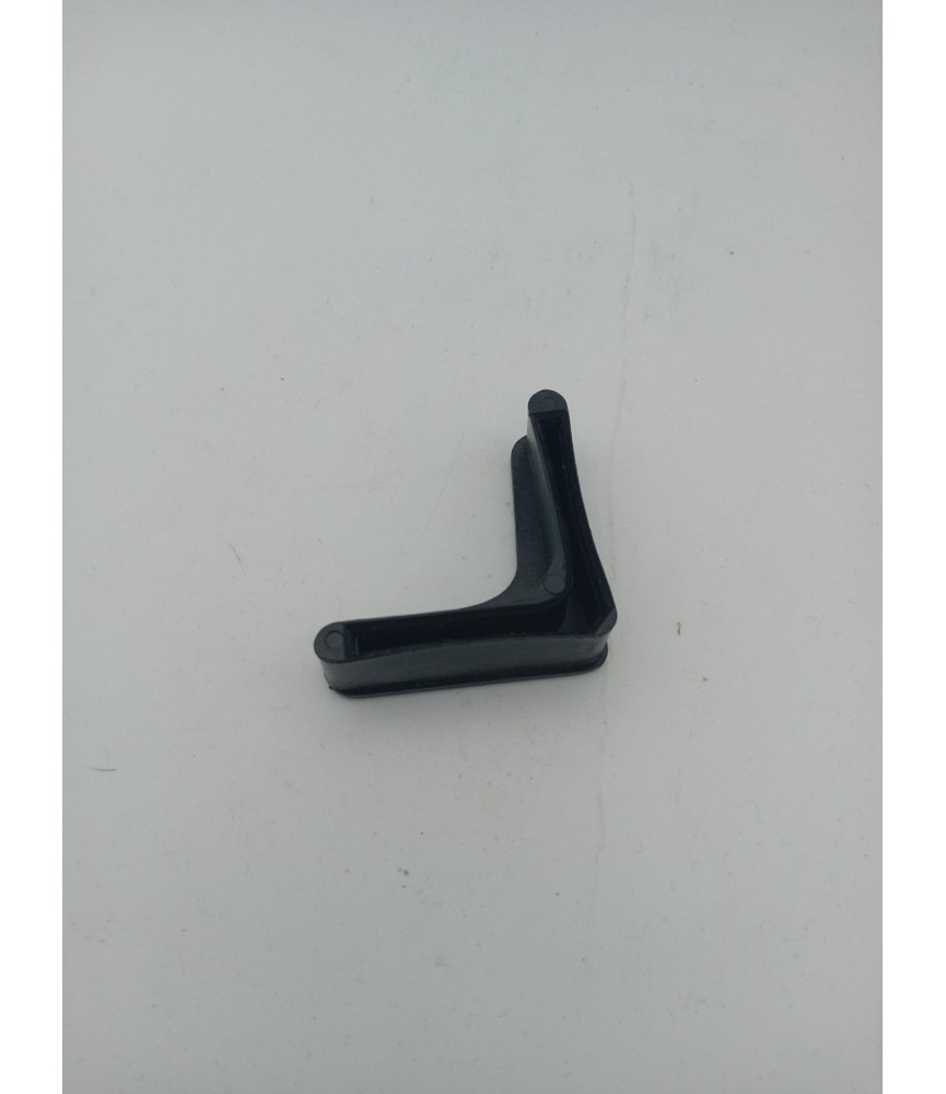 Pie Plástico Estantería Negro | Herrajes HE