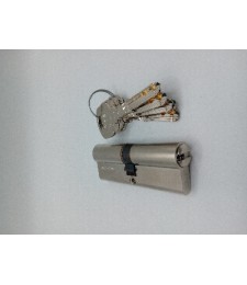 Bombillo Yale 40-40 Seguridad Níquel LC | Herrajes HE