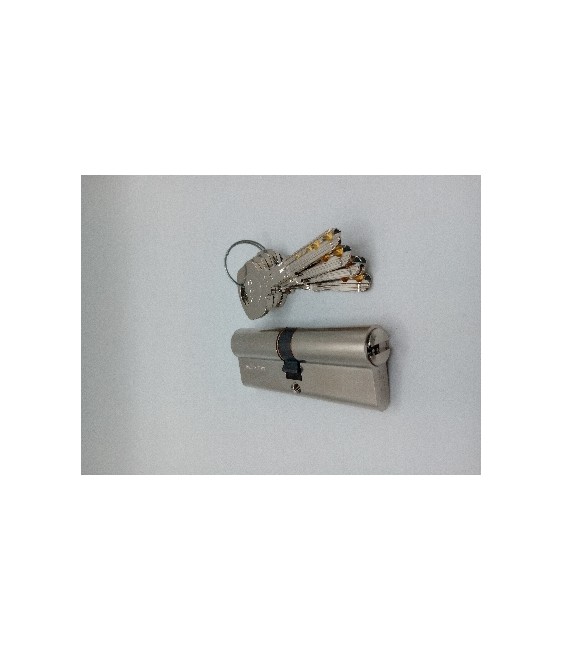 Bombillo Yale 40-40 Seguridad Níquel LC | Herrajes HE