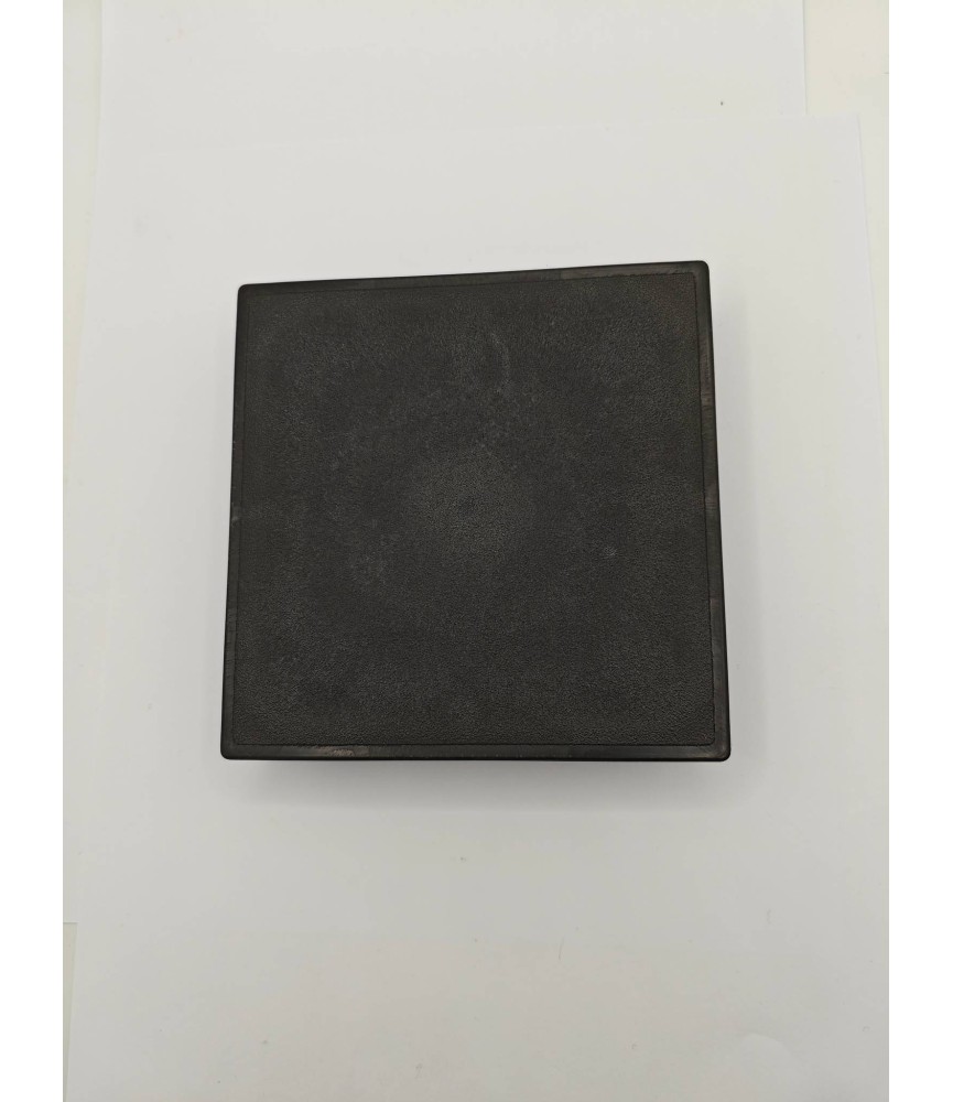 Contera Cuadrada 120x120mm Negra | Herrajes HE