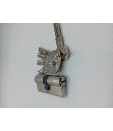 Bombillo ISEO R6 30x30 Níquel Llaves Iguales | Herrajes HE